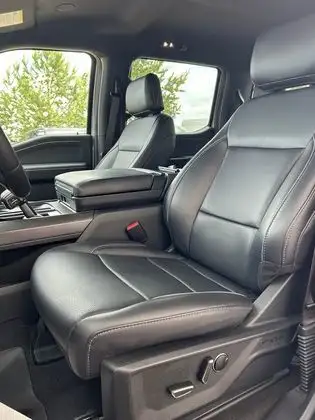 2025 Ford F-150 LARIAT 502A w/BLACK PKG, FX4 PKG & TOW/HAUL PKG in Cars & Trucks in Edmonton - Image 16