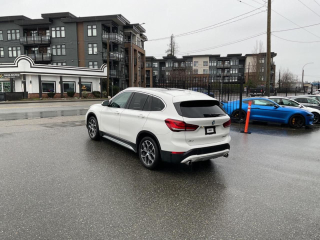  2021 BMW X1 xDrive28i in Cars & Trucks in Delta/Surrey/Langley - Image 3