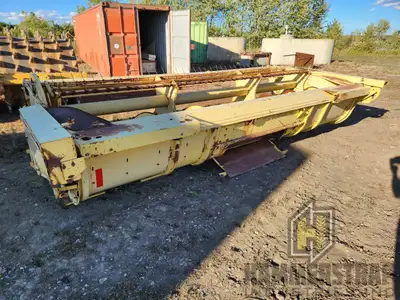 NEW HOLLAND 14 Ft Haybine Hay Header 14 Ft Fits to a New Holland 1112 self-propelled haybine Call or...