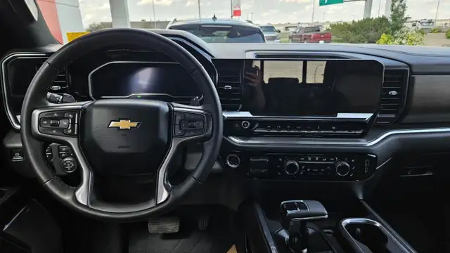 Chevrolet Silverado 1500 High Country 2024 dans Autos et camions dans Medicine Hat - Image 13