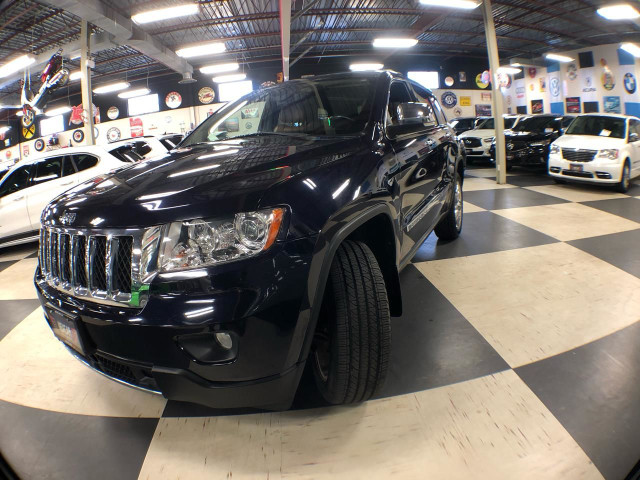  2011 Jeep Grand Cherokee OVERLAND 4WD LEATHER PANO/ROOF NAVI B/ in Cars & Trucks in City of Toronto - Image 3