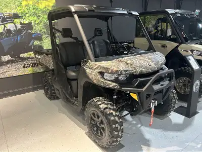 2025 CAN-AM DEFENDER XT HD9 SIDE BY SIDE STOCK #A109801 65HP ROTAX ENGINE pDRIVE CTV TRANSMISSION WI...