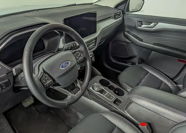 2025 Ford Escape Platinum in Cars & Trucks in Calgary - Image 16