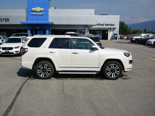 2021 Toyota 4Runner in Cars & Trucks in Penticton - Image 4