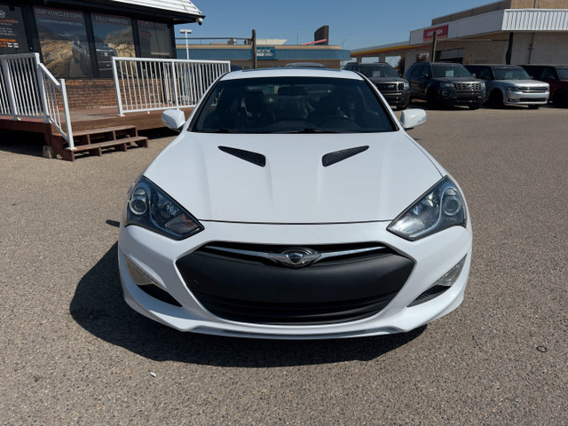 2016 Hyundai Genesis Coupe Premium 6SPD in Cars & Trucks in Lethbridge - Image 3