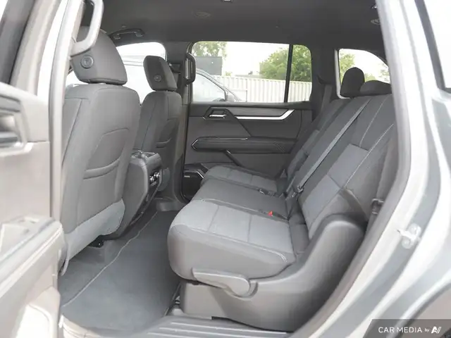 2025 GMC Acadia Elevation dans Autos et camions dans London - Image 25