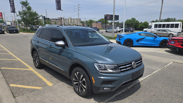 2020 Volkswagen Tiguan IQ Drive PANORAMIC SUNROOF | TWO-TONE... in Cars & Trucks in London - Image 4