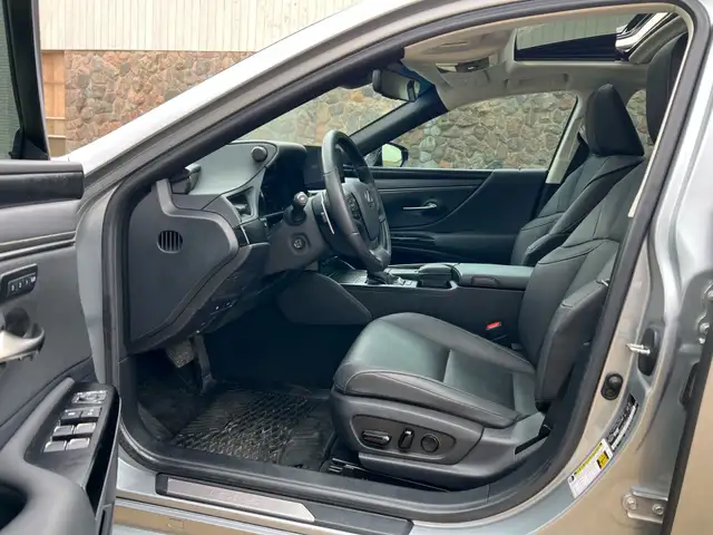 2022 Lexus ES 300h HYBRID REAR VIEW CAMERA SUNROOF NAVI BSM LKA in Cars & Trucks in City of Toronto - Image 10