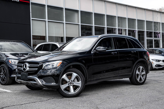 2021 Mercedes-Benz GLC-class GLC 300 4MATIC SUV in Cars & Trucks in Mississauga / Peel Region - Image 2