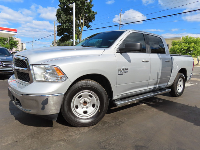 2019 Ram 1500 Classic SLT 4x2 Crew Cab 5'7" Box - SLT CREW CAB S in Cars & Trucks in Oakville / Halton Region - Image 4