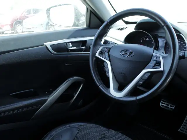 2012 Hyundai Veloster dans Autos et camions dans Penticton - Image 20