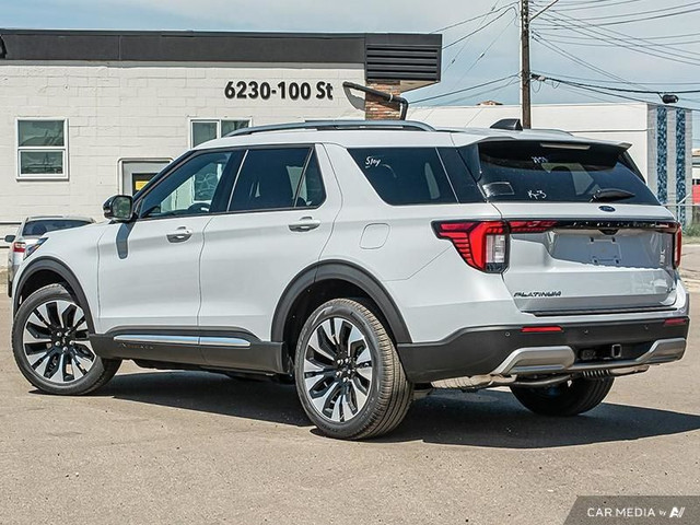 2025 Ford Explorer Platinum in Cars & Trucks in Edmonton - Image 4