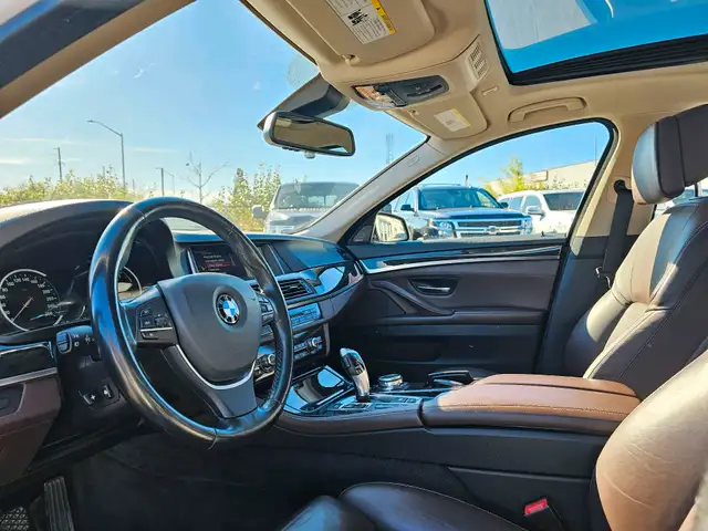 2016 BMW 5 Series 4dr Sdn 528i xDrive AWD in Cars & Trucks in Oakville / Halton Region - Image 9