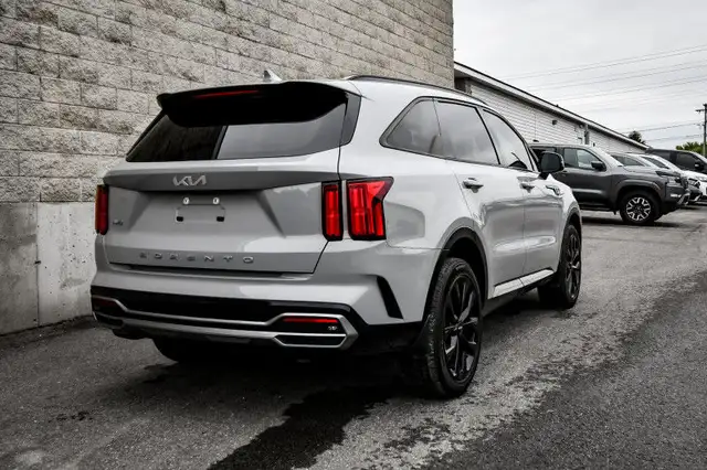 2022 Kia Sorento EX • SUNROOF • POWER LIFTGATE • CP/AA • HEATED  in Cars & Trucks in Kingston - Image 4
