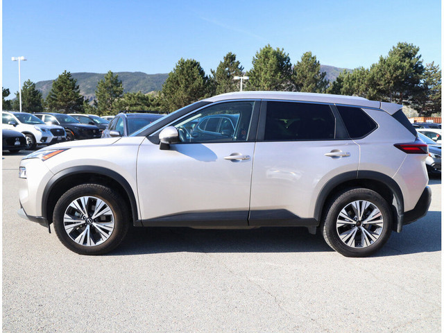 2023 Nissan Rogue AWD SV Moonroof - No Accidents / BC Vehicle in Cars & Trucks in Penticton - Image 2