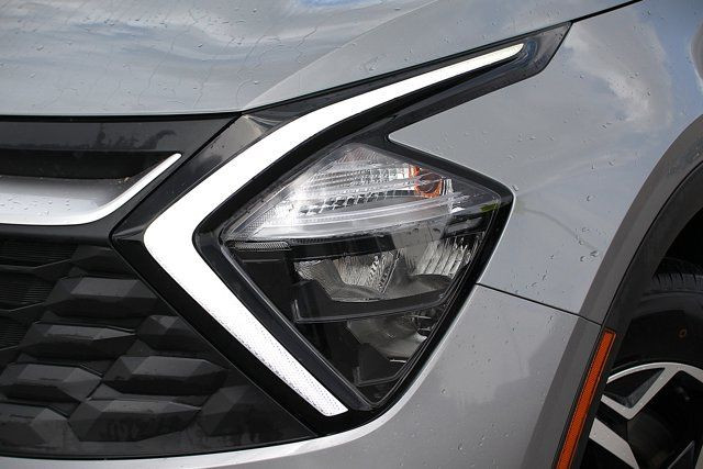 2023 Kia Sportage LX in Cars & Trucks in Calgary - Image 3