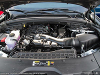 This Jeep Grand Cherokee L has a strong Regular Unleaded V-6 3.6 L/220 engine powering this Automati... (image 7)