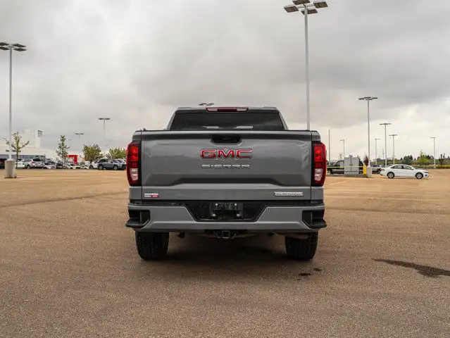 2024 GMC Sierra 1500 Elevation 5.3L dans Autos et camions dans Comté de Strathcona - Image 8