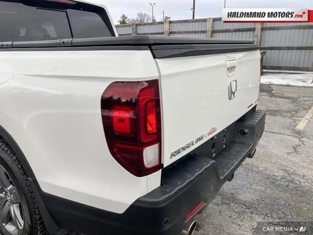2021 Honda Ridgeline Touring in Cars & Trucks in Hamilton - Image 15