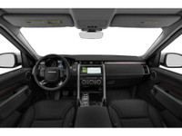 Our Diesel driven 2018 Land Rover Discovery HSE 4WD blends form, function, and finesse with a fantas... (image 4)
