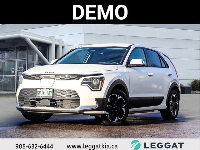 2023 Kia Niro EV Premium | Sunroof | Carplay | Dual Zone Climate in Cars & Trucks in Oakville / Halton Region