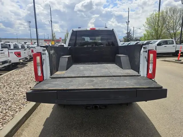 2023 Ford Super Duty F-250 SRW XLT 4WD Crew Cab 6.75' Box, 7.3L  dans Autos et camions dans Saint-Albert - Image 6