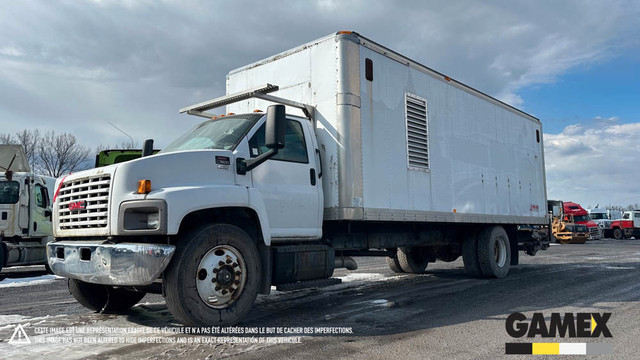 2009 GMC C-7500 CAMION DRY BOX in Heavy Trucks in Moncton