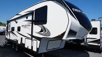 2022 Grand Design Reflection 150 Series 260RDHALF-TON TOWABLE REDEFINED. The Reflection 150 Series d...