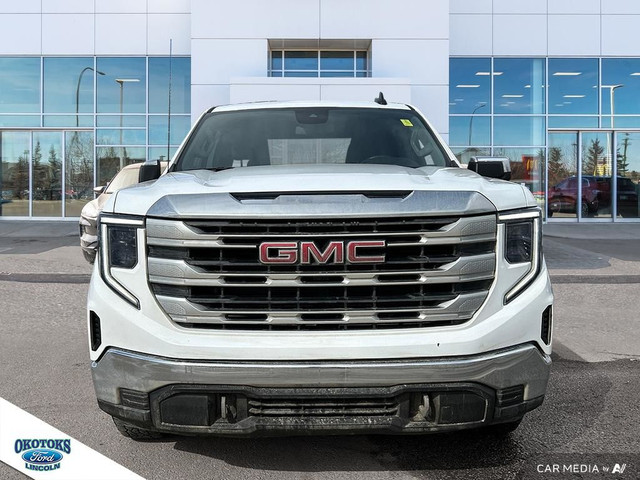 2023 GMC Sierra 1500 SLE BACK UP CAMERA/NAVIGATION/HIGH INTEN... in Cars & Trucks in Calgary - Image 2