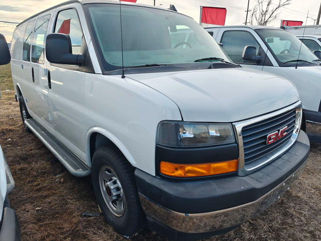 2020 GMC Savana 2500 Work Van in Cars & Trucks in Ottawa - Image 3