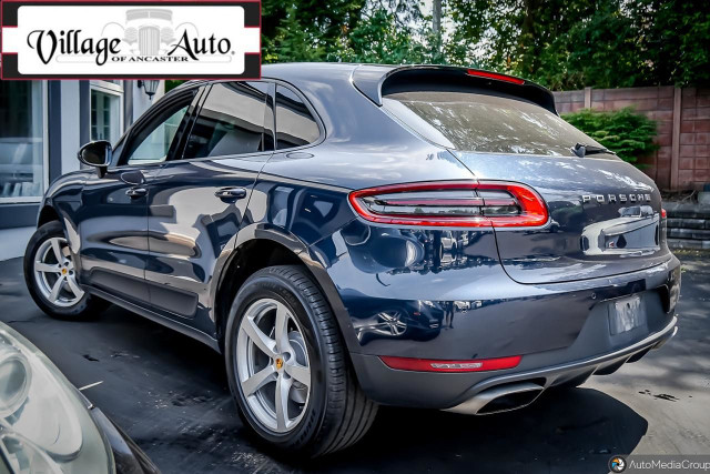 2017 Porsche Macan in Cars & Trucks in Hamilton - Image 2