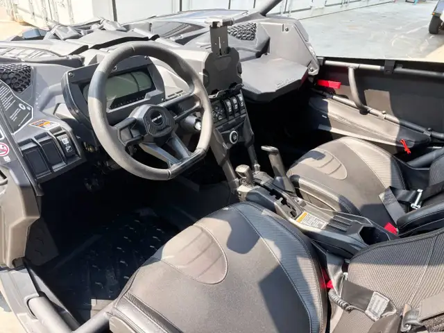 2025 Can-Am Maverick X3 X ds TURBO RR Triple Black in ATVs in Edmonton - Image 10