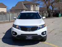 Reliable and ready for all seasons, this AWD Sorento handles anything you can throw at it! With only... (image 1)