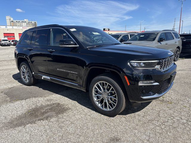 2025 Jeep Grand Cherokee Summit in Cars & Trucks in Mississauga / Peel Region - Image 3