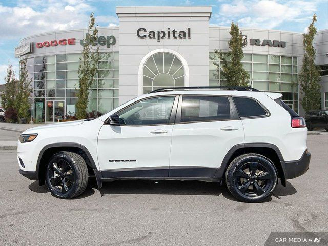 2023 Jeep Cherokee Altitude | One Owner Accident Free Carfax in Cars & Trucks in Edmonton - Image 2