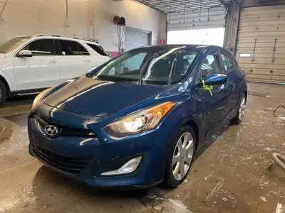 Air Conditioning, Electric Windows, Cruise Control, Tilt Wheel, Moonroof Engine: 4 L/100Km City: 8.5...