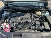 F SPORT DESIGN EXTRAS ON VEHICLE -CARGO LINER -TAG -WINDOW TINT Engine: 4 Cylinder Engine 2.5L L/100... (image 9)