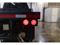 **ACCIDENT FREE - MECHANICALLY CERTIFIED** 24,704 KM This 2022 Chevrolet Silverado 3500HD 4x4 Crew C... (image 8)