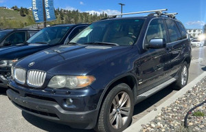 2006 BMW X5 4.4i AUTO, BEIGE INTERIOR, LEATHER HEATED SEATS, SUNROOF, AUTO WINDOWS AND POWER SEATS, WHEEL CONTROLS!!!