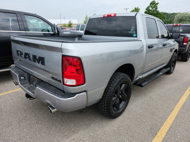 2021 Ram 1500 Classic Express Crew Cab 4x4 | Hemi | Night in Cars & Trucks in Guelph - Image 4