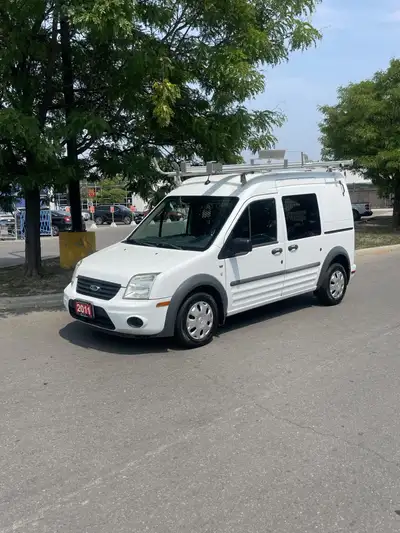 ATTENTION CONTRACTORS!!CARGO!!CARGO!!CHECK OUT THIS TRANSIT CONNECT WITH ONLY 192,000 KMS!!GAS SIPPI...