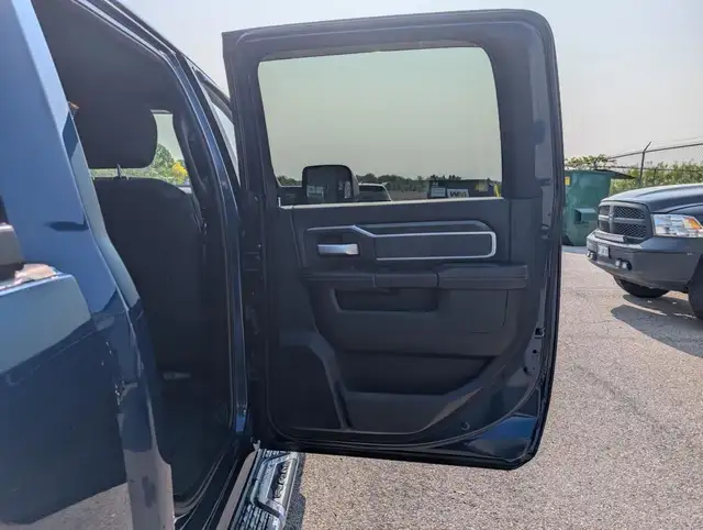 2022 RAM 3500 Big Horn in Cars & Trucks in London - Image 21