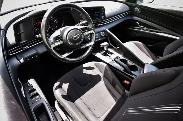 2021 Hyundai Elantra Preferred IVT • HEATED SEATS/STEERING • CP/ in Cars & Trucks in Kingston - Image 13