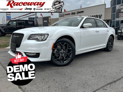  2023 Chrysler 300 | DEMO | PANO ROOF | VENTED SEATS | SURROUND 