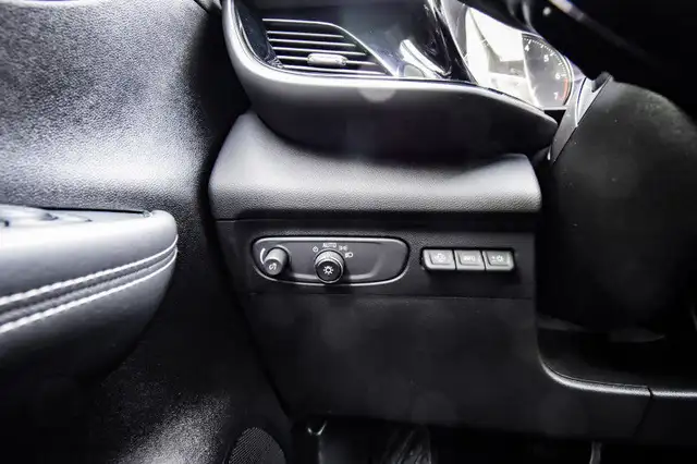 2022 Buick Envision Avenir • SUNROOF • BOSE AUDIO • HUD • LEATHE in Cars & Trucks in Kingston - Image 13