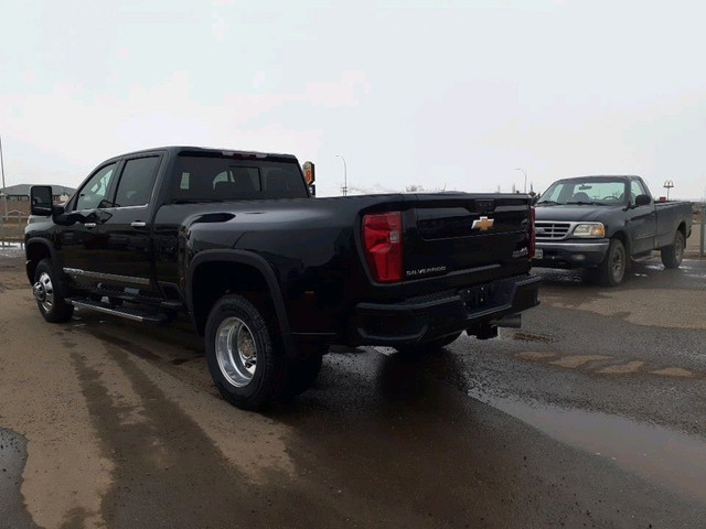 2024 Chevrolet Silverado 3500HD High Country in Cars & Trucks in Red Deer - Image 3