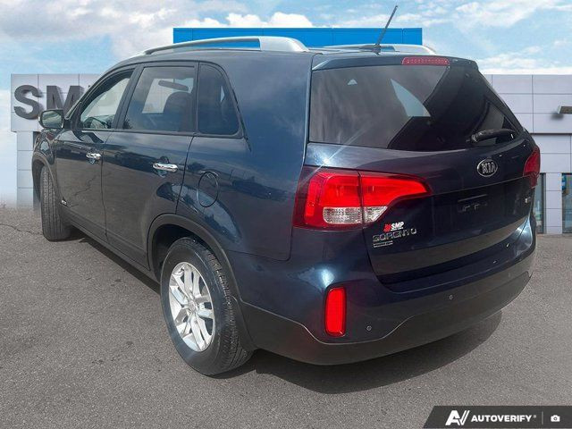 2014 Kia Sorento LX | AWD | Heated Seats | Remote Start | Alloy in Cars & Trucks in Saskatoon - Image 4