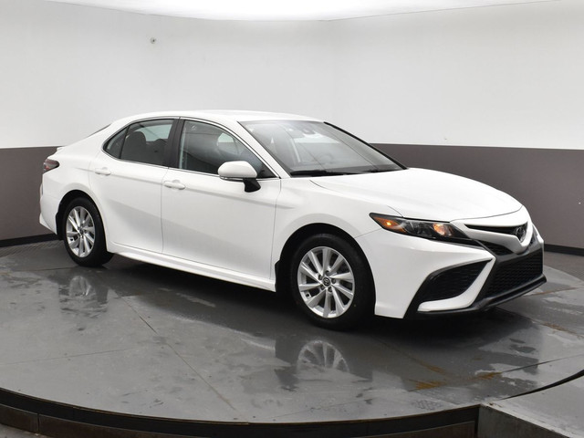 2022 Toyota Camry SE CVT W/ APPLE CARPLAY, ANDROID AUTO, HEATED  in Cars & Trucks in City of Halifax