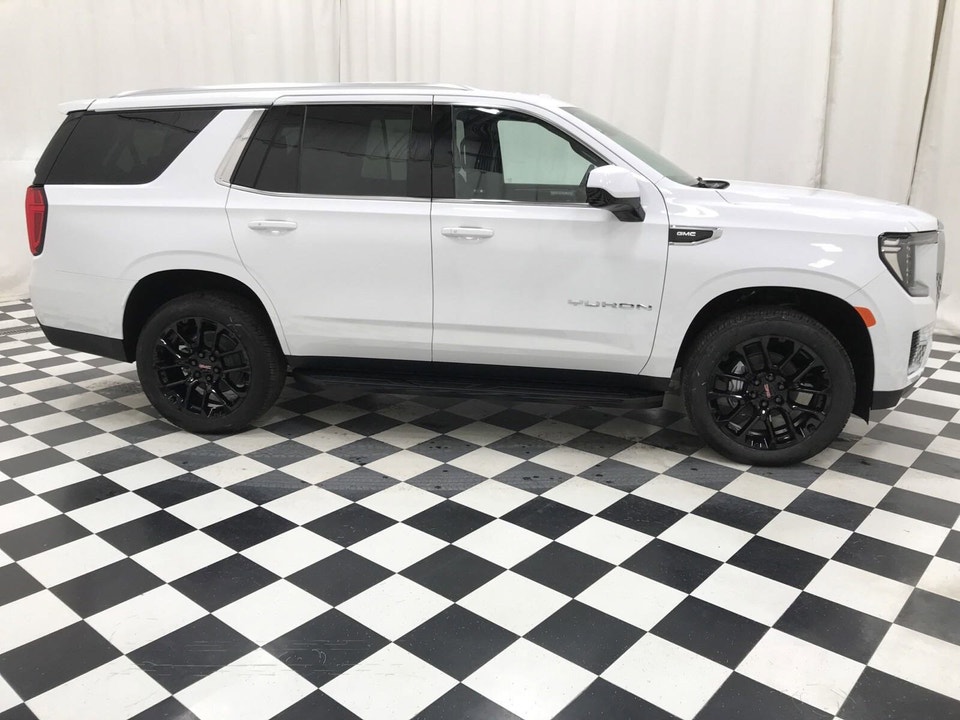  2023 GMC Yukon SLE