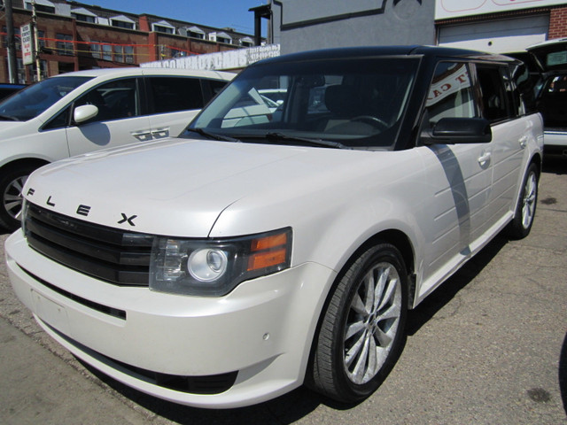 2011 Ford Flex TITANIUM AWD ECOBOOST in Cars & Trucks in City of Toronto